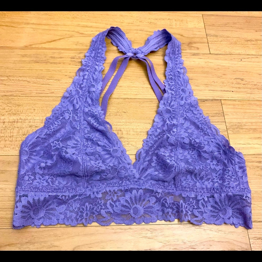 LACE HALTER BRALETTE